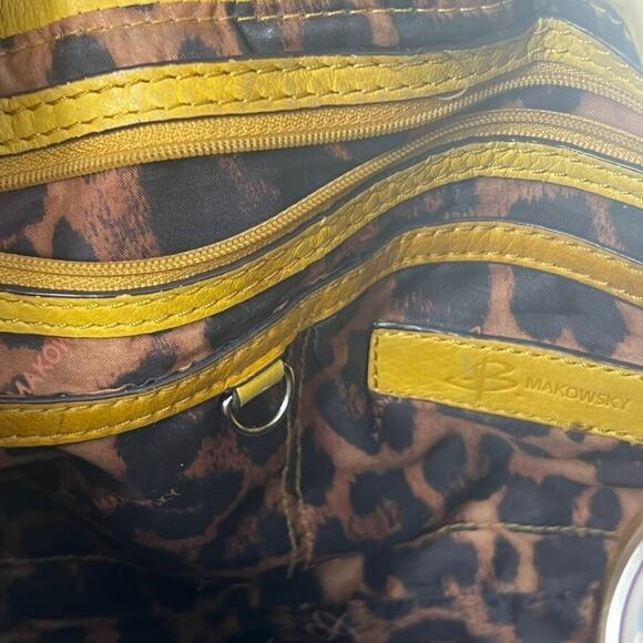 B Makowsky Crossbody Bag Purse Yellow Metal Hardware Leather Fringe Tassel - Picture 15 of 16